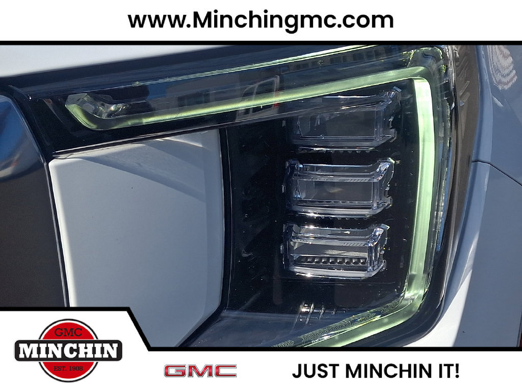 Used 2024 GMC Yukon AT4 w/ Technology Package AWD/4WD image 9