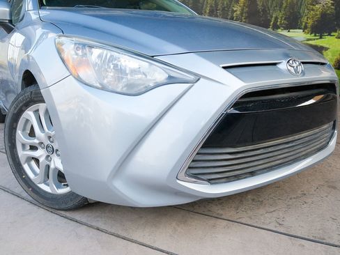 Used 2017 Toyota Yaris iA FWD image 7