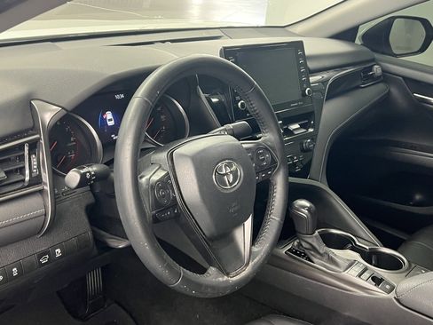 Used 2022 Toyota Camry XSE image 7