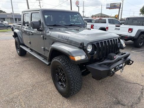 Used 2021 Jeep Gladiator Sport AWD/4WD image 4