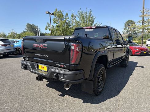 Certified 2025 GMC Sierra 2500 AT4X w/ AT4X AEV Edition AWD/4WD image 9