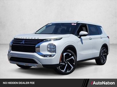 Used 2024 Mitsubishi Outlander SE