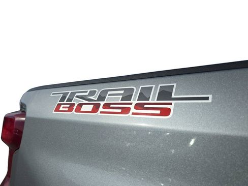 Used 2025 Chevrolet Silverado 1500 LT Trail Boss w/ LT Trail Boss Premium Package image 21