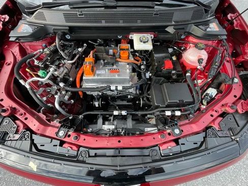 New 2025 Chevrolet Equinox EV LT image 11