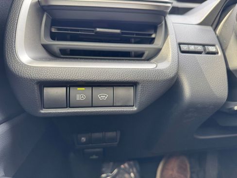 Used 2024 Toyota Prius LE image 28