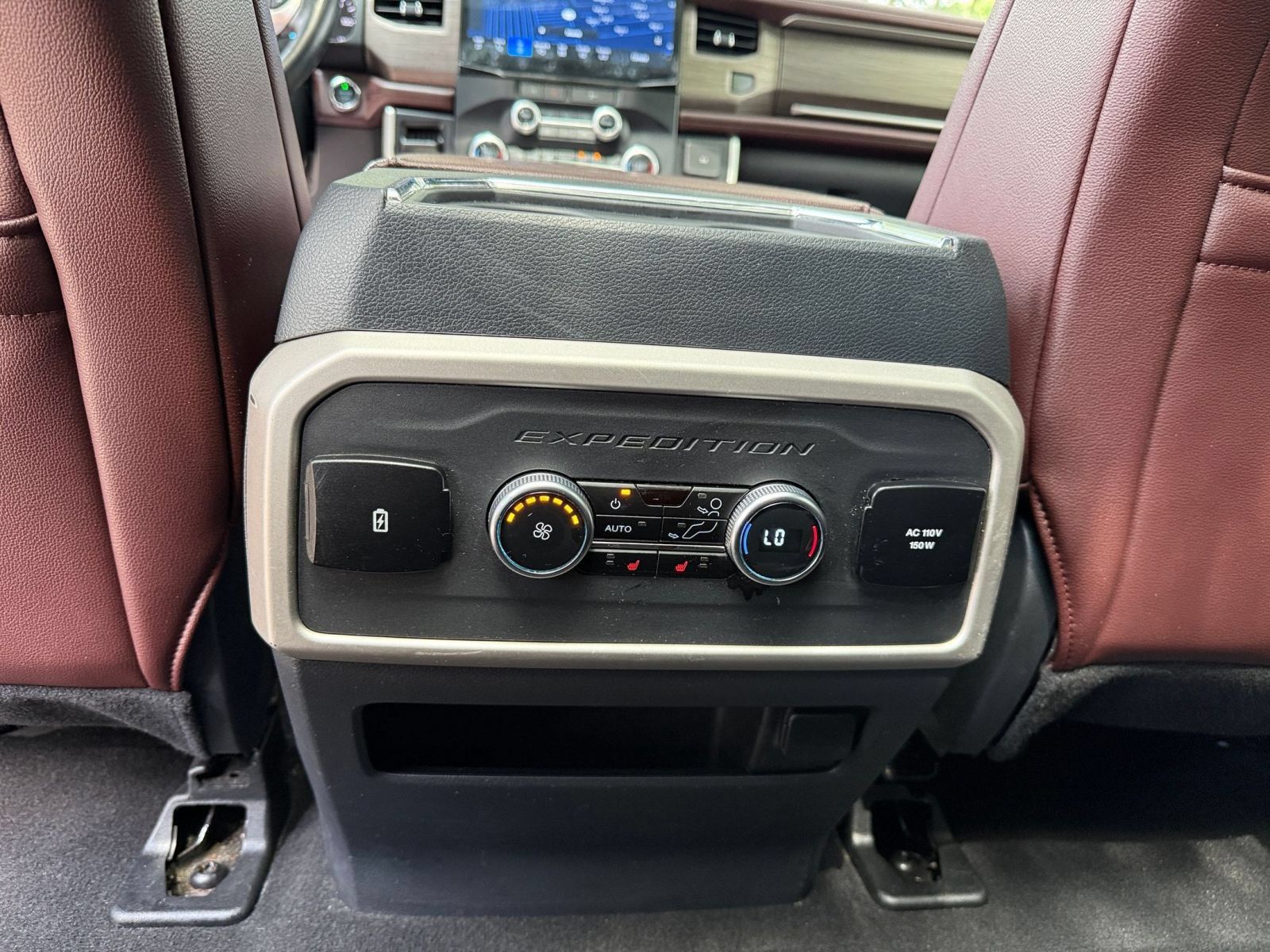 Used 2024 Ford Expedition Limited RWD image 24