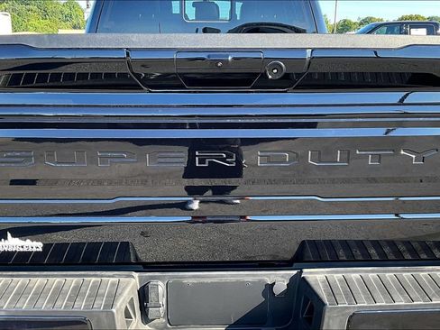 Used 2025 Ford F450 Platinum w/ FX4 Off-Road Package AWD/4WD image 27