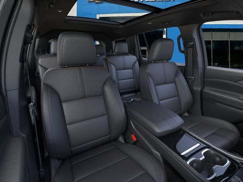 New 2026 Chevrolet Traverse High Country FWD image 16