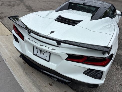 Used 2025 Chevrolet Corvette Stingray Preferred Conv w/ Z51 Performance Package RWD image 9