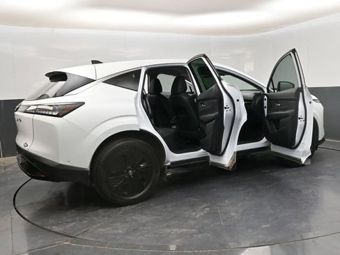 Certified 2025 Nissan Murano SV image 31