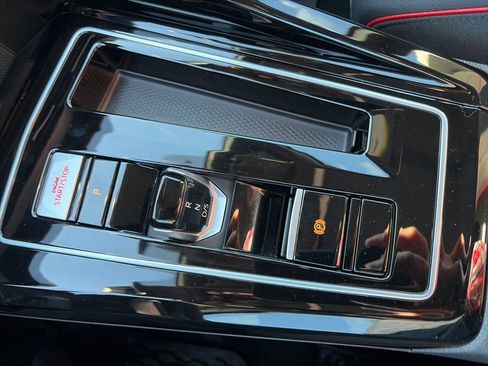 Certified 2025 Volkswagen GTI SE image 17