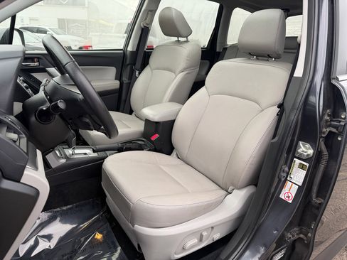 Used 2015 Subaru Forester 2.5i Limited image 35