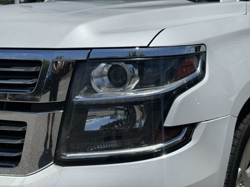 Used 2016 Chevrolet Suburban LTZ RWD image 6