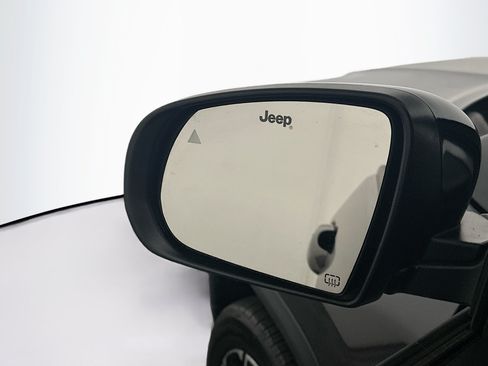 Used 2024 Jeep Compass Limited w/ Sun and Sound Group AWD/4WD image 16