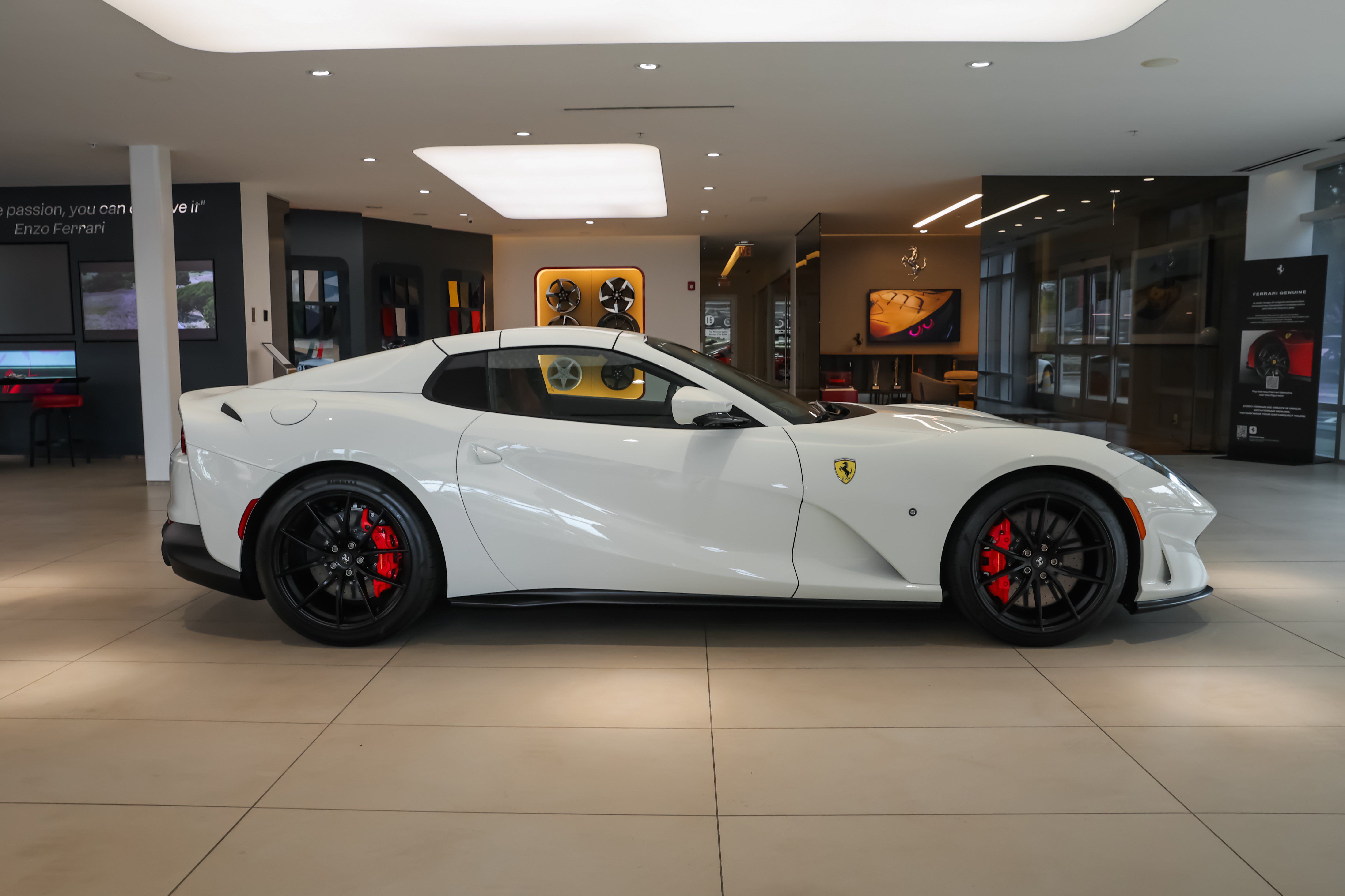Used 2021 Ferrari 812 GTS RWD image 41