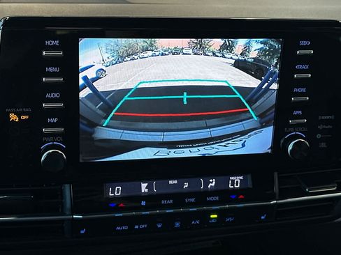 Used 2022 Toyota Sienna XLE Woodland Edition AWD/4WD image 23