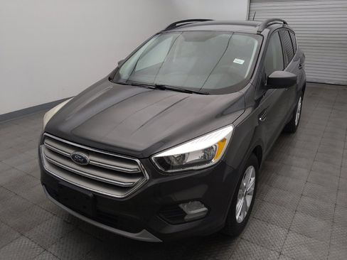 Used 2018 Ford Escape SE FWD image 15