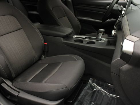 Used 2025 Nissan Altima 2.5 SV FWD image 28