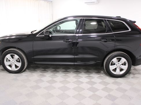 Used 2022 Volvo XC60 B5 Momentum image 28