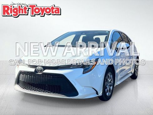Used 2020 Toyota Corolla LE w/ Carpet Mat Package (TMS) FWD image 1