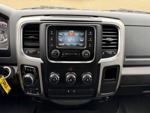 Used 2020 RAM 1500 Classic SLT image 24