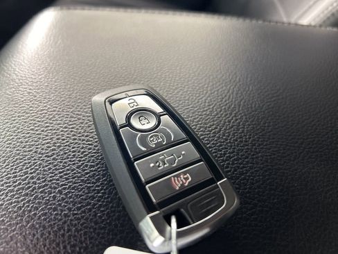 Used 2019 Ford F250 Lariat w/ Lariat Ultimate Package image 26