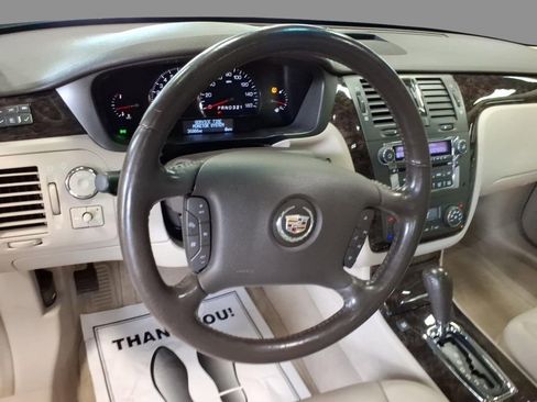 Used 2008 Cadillac DTS w/ Sun And Sound Package FWD image 19