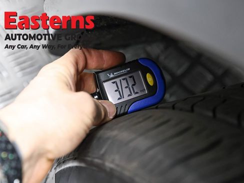 Used 2021 Tesla Model Y Long Range image 21