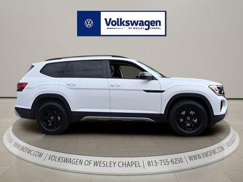 New 2026 Volkswagen Atlas Peak Edition AWD/4WD image 8