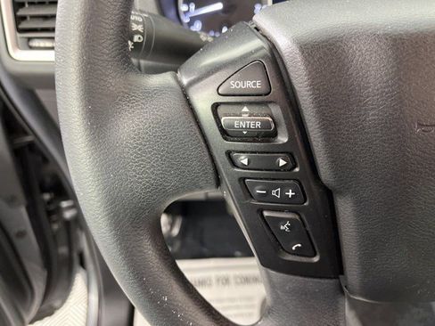 Used 2024 Nissan Frontier SV image 18