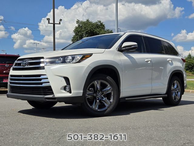 Used 2019 Toyota Highlander Limited Platinum FWD image 28