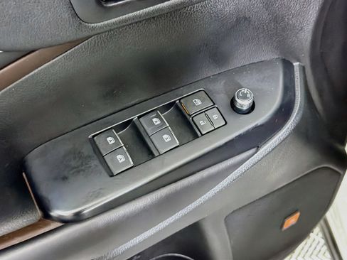 Used 2018 Toyota Highlander Limited Platinum FWD image 15