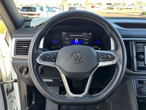 Used 2022 Volkswagen Atlas Cross Sport SE image 24