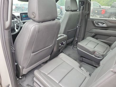 Used 2022 Chevrolet Tahoe LT w/ Luxury Package AWD/4WD image 18