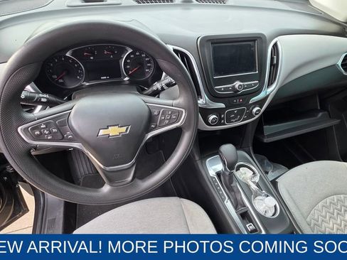 Used 2022 Chevrolet Equinox LS w/ LS Convenience Package image 10
