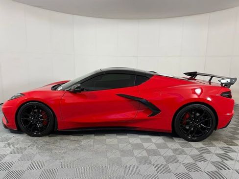 Used 2024 Chevrolet Corvette Stingray image 3
