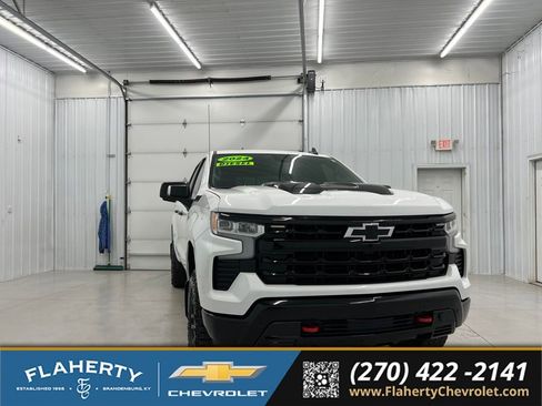 Used 2024 Chevrolet Silverado 1500 LT Trail Boss w/ LT Trail Boss Premium Package AWD/4WD image 1