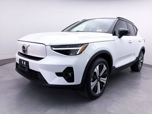 Used 2023 Volvo XC40 Recharge Plus AWD/4WD image 14