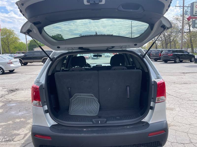 Used 2012 Kia Sorento LX w/ Third Row Pkg FWD image 14