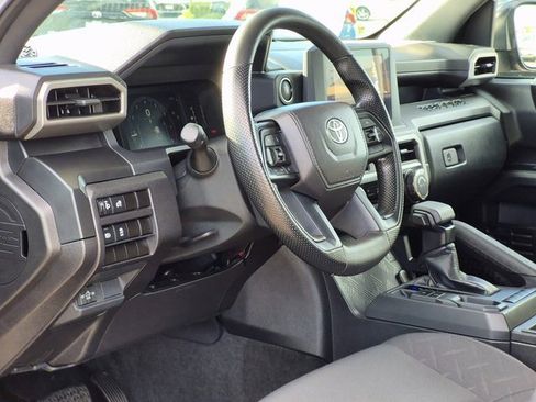 Used 2025 Toyota Tacoma SR image 10