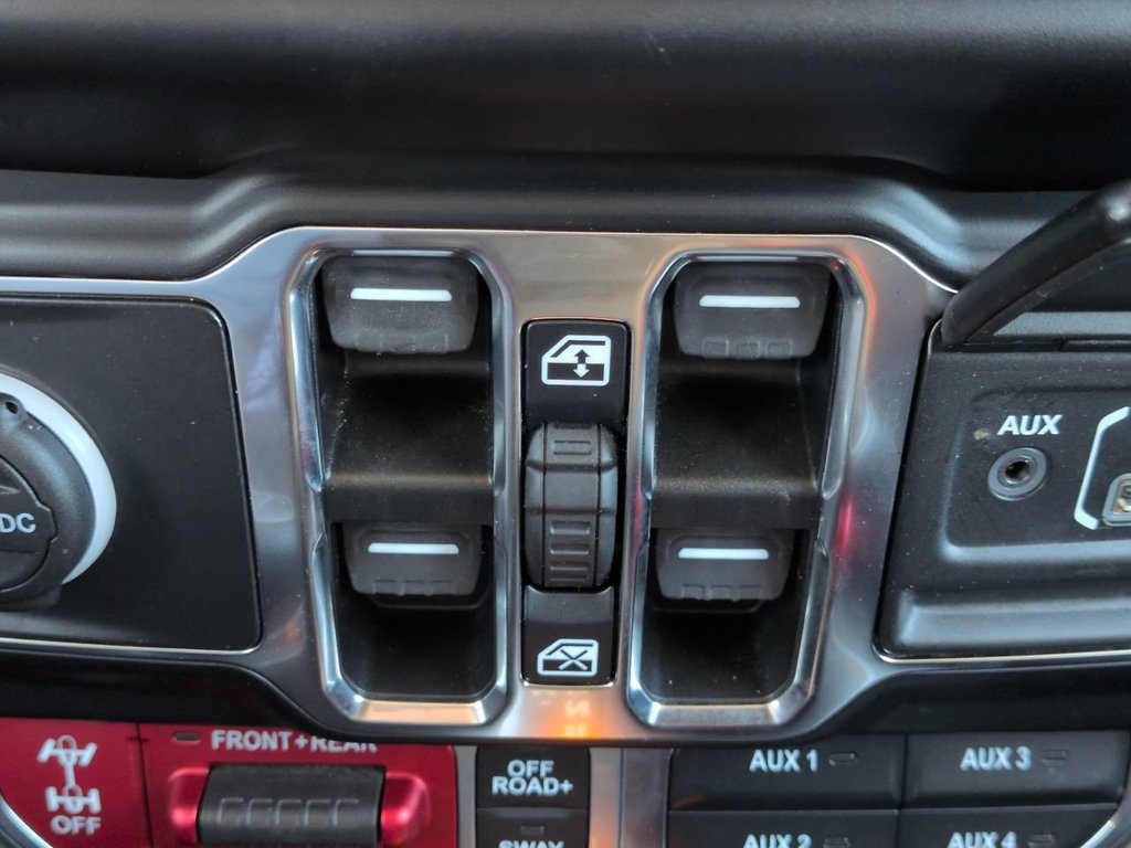 Used 2022 Jeep Wrangler Unlimited Rubicon w/ Steel Bumper Group AWD/4WD image 24