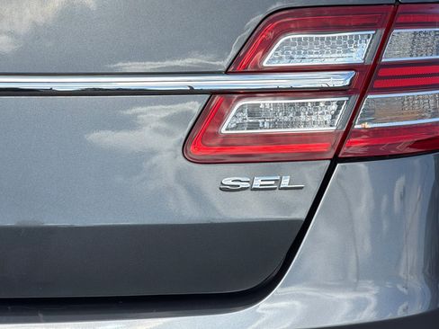 Used 2015 Ford Taurus SEL w/ Equipment Group 201A FWD image 28