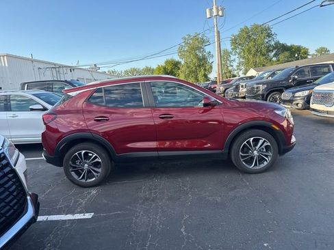 Used 2023 Buick Encore GX Select w/ Safety Package II FWD image 4