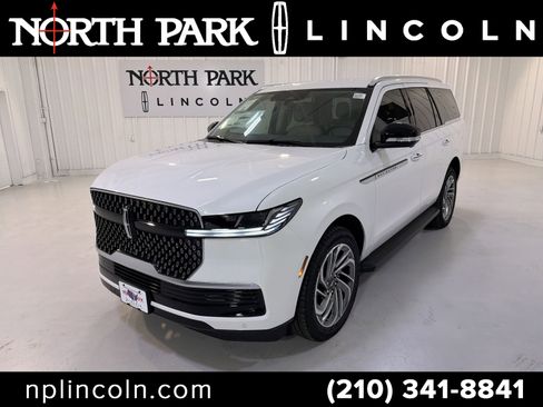 New 2026 Lincoln Navigator Premiere AWD/4WD image 1