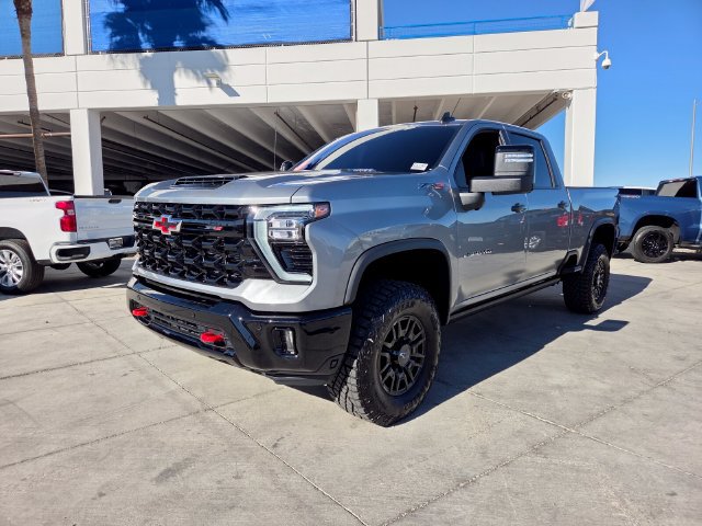 Certified 2026 Chevrolet Silverado 2500 ZR2 AWD/4WD image 2