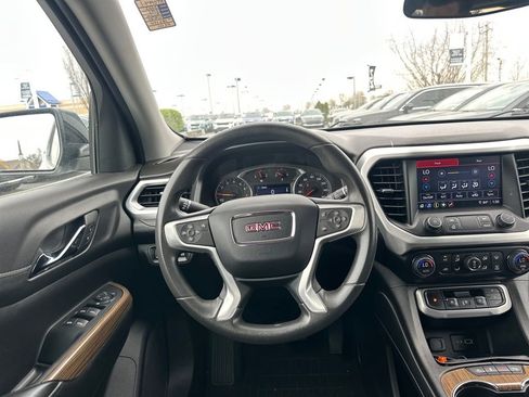 Used 2022 GMC Acadia SLE w/ Elevation Edition image 16