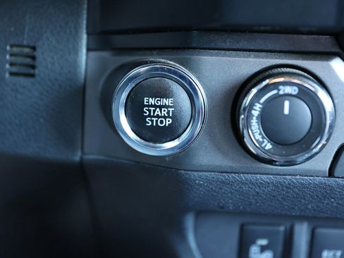 Used 2021 Toyota Tacoma TRD Off-Road w/ Technology Package image 29