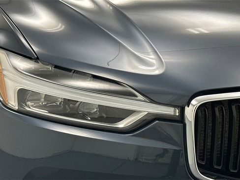 Used 2020 Volvo XC60 T6 Momentum image 25