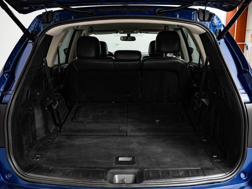Used 2018 Nissan Pathfinder SL FWD image 21