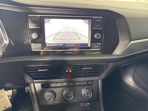 Used 2019 Volkswagen Jetta S w/ Driver Assistance Package image 16